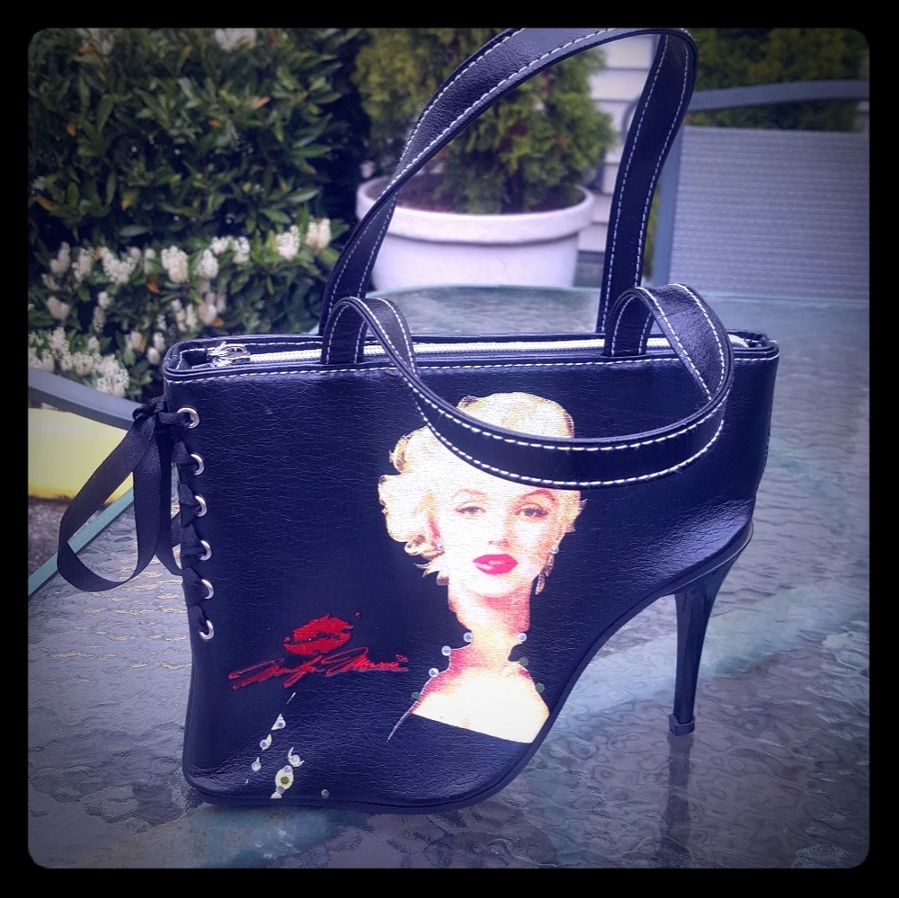 BRAND NEW UNIQUE Marilyn Monroe Stiletto Purse